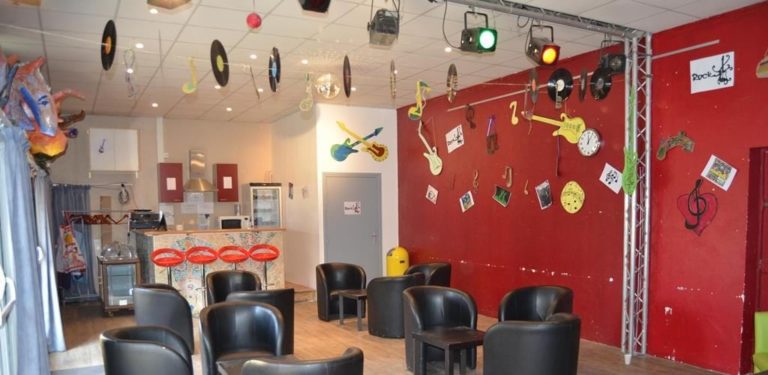 cafet livret antony 1024x500 1 768x375
