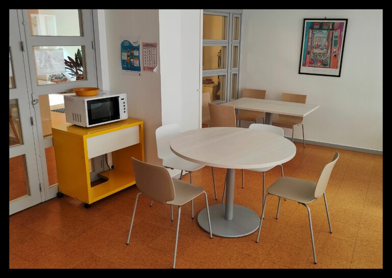 foyer refectoire 768x544